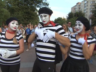 "���������� ���� . ������� �� ������": ��� ������� ��������� "���� � ������"